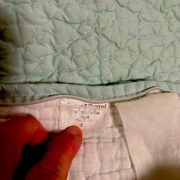 Crate & barrel pillow covers standard size - Picture 4 of 12